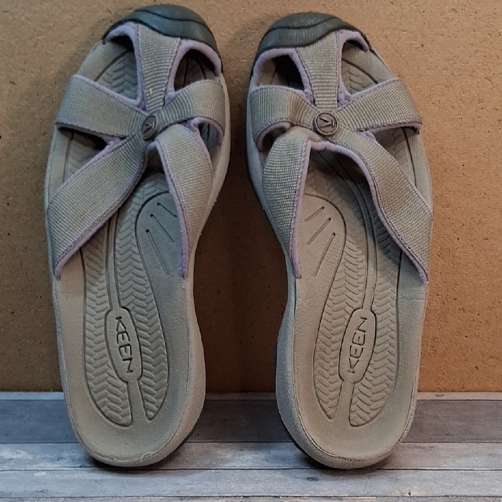 Keen Women's Beige/Tan Strappy Slide Sandals  10 1/4 Inches/25.5  Centimeters